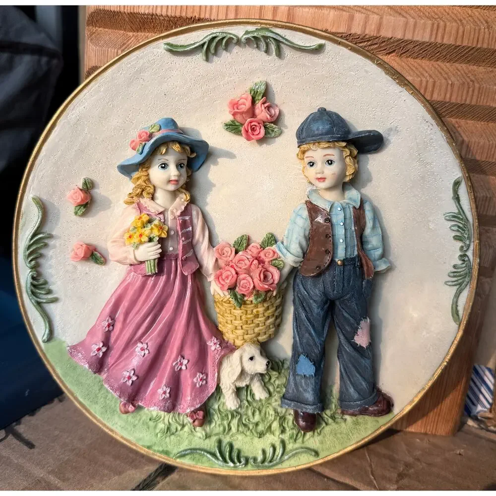 VINTAGE 3D WALL HANGING PLATE RESIN 8.66
